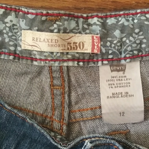 Levi's Relaxed Shorts - Picture 2 of 4